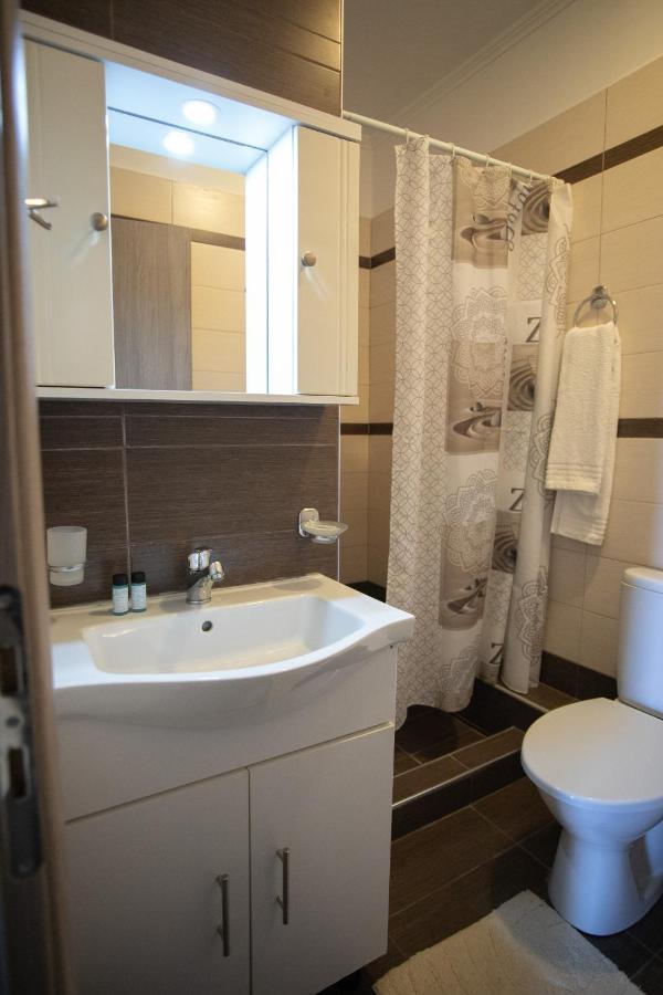 Nikorina Apts Lefkada City ภายนอก รูปภาพ