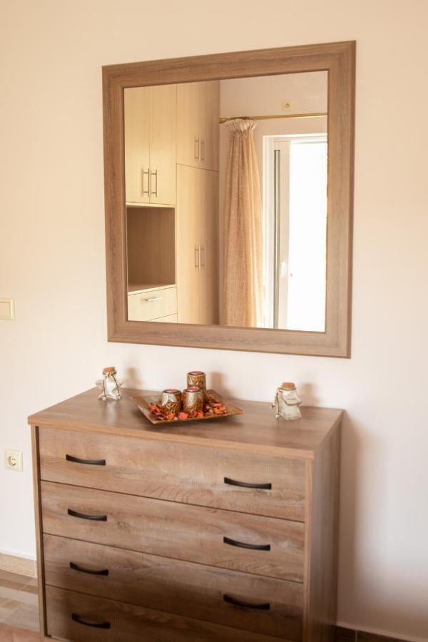 Nikorina Apts Lefkada City ภายนอก รูปภาพ