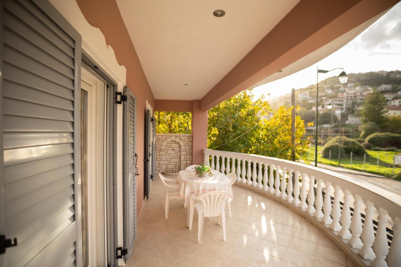 Nikorina Apts Lefkada City ภายนอก รูปภาพ