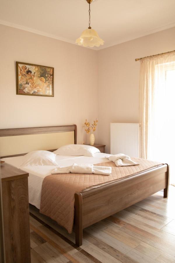 Nikorina Apts Lefkada City ภายนอก รูปภาพ