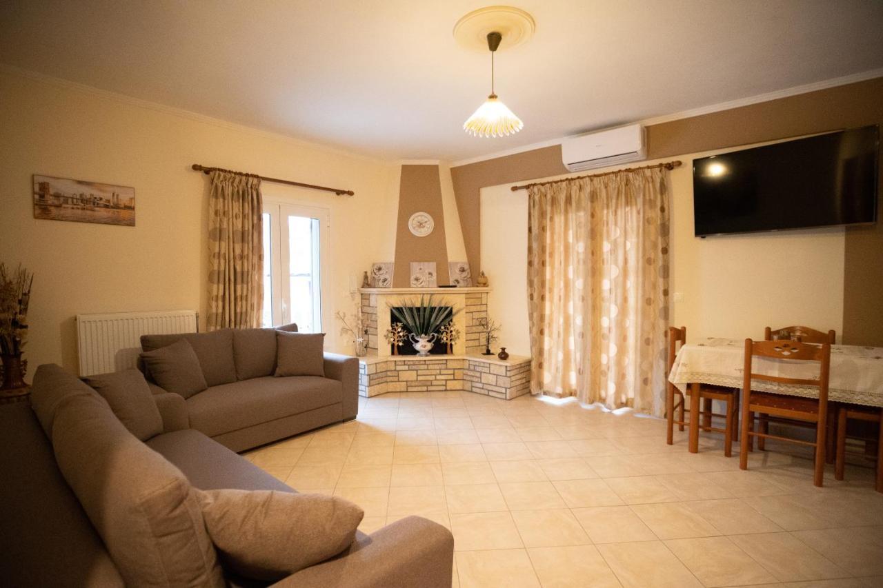 Nikorina Apts Lefkada City ภายนอก รูปภาพ