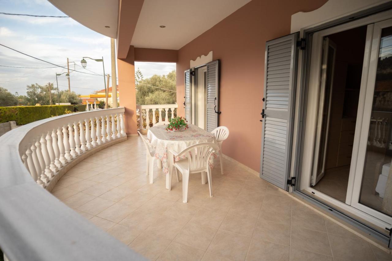 Nikorina Apts Lefkada City ภายนอก รูปภาพ
